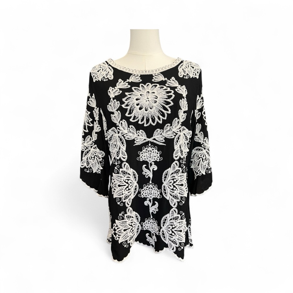 🆕 🖤🤍 NWOT SOLITAIRE Black & White Embroidered Boho Tunic | Sz L